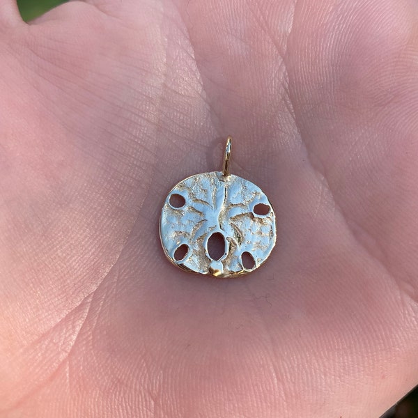 Vintage Solid 14k Yellow Gold Sand Dollar Charm - Quality Fine Estate Jewelry - Pendant for Necklace - Real Genuine Gold