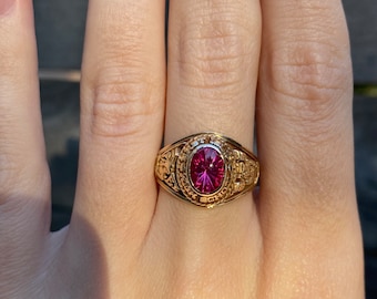 Vintage Solid 10k Yellow Gold 1985 Pink Sapphire Class Ring - Tamaño 6.5 - Joyería fina de calidad