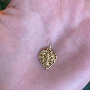 Solid 14k Yellow Gold Open Work Filigree Heart Charm - Fine Estate Jewelry - Real Genuine Gold