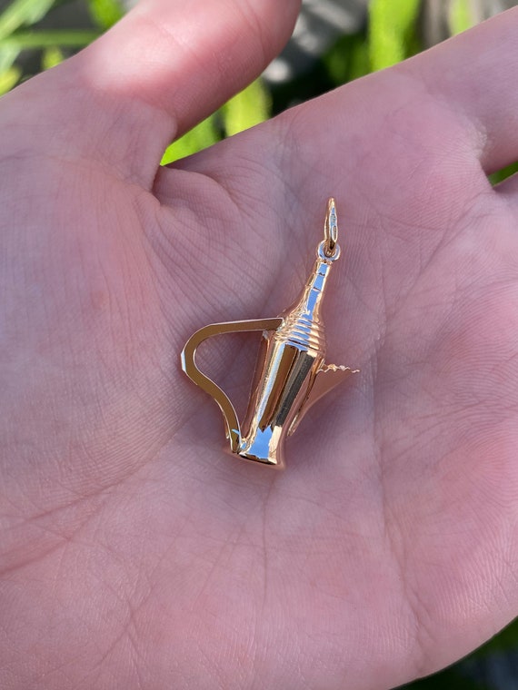 Vintage Solid 18k Yellow Gold Pitcher Charm Quality Fine Estate