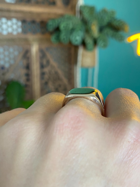 Vintage Solid 9k Yellow Gold Rectangle Signet Rin… - image 4
