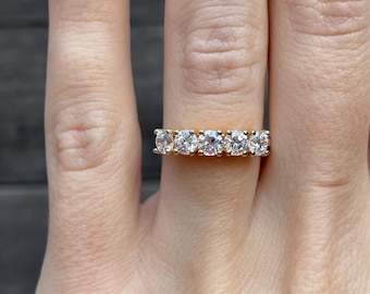 Solid 14k Yellow Gold Cubic Zirconia Row Ring - Size 5.75