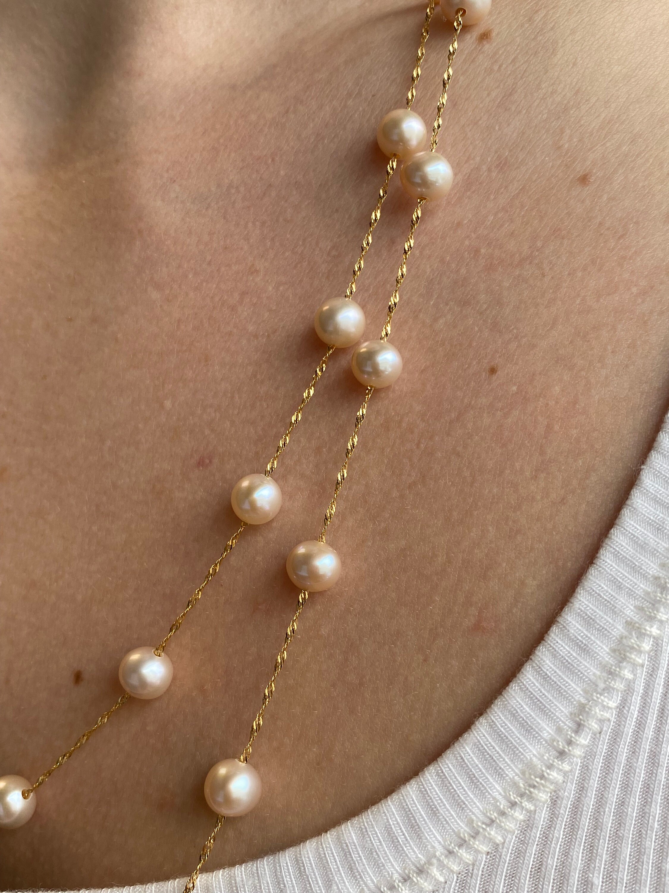 Vintage 70's Gold Tone Faux Pearl Articulated Speciality