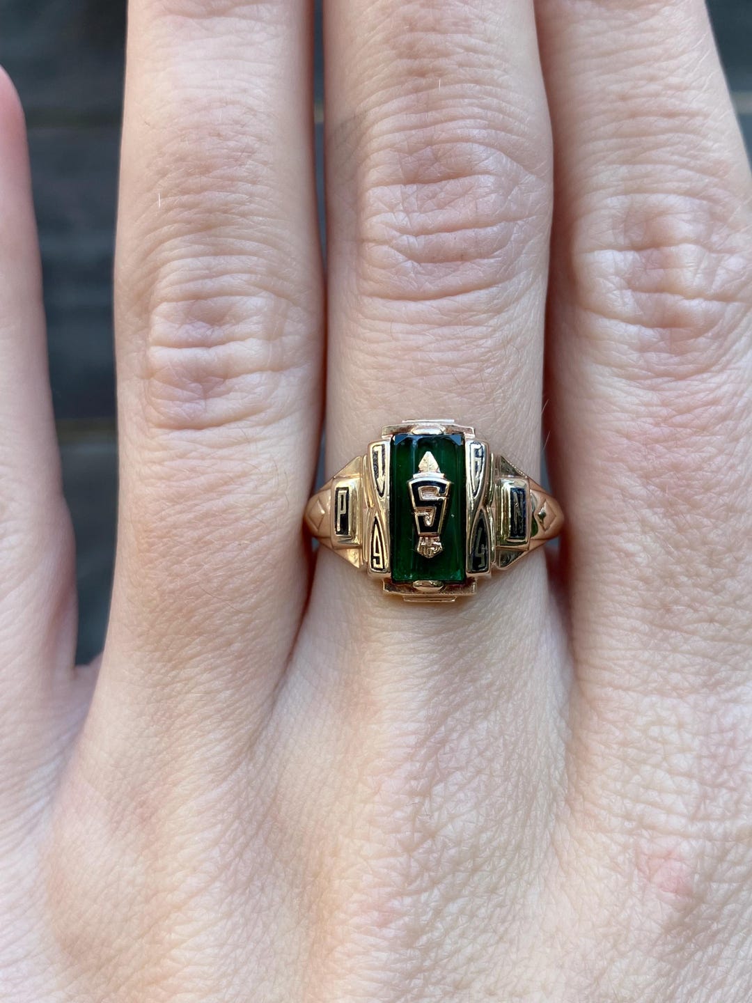 Vintage Solid 10k Yellow Gold Green Spinel 1964 Class Ring