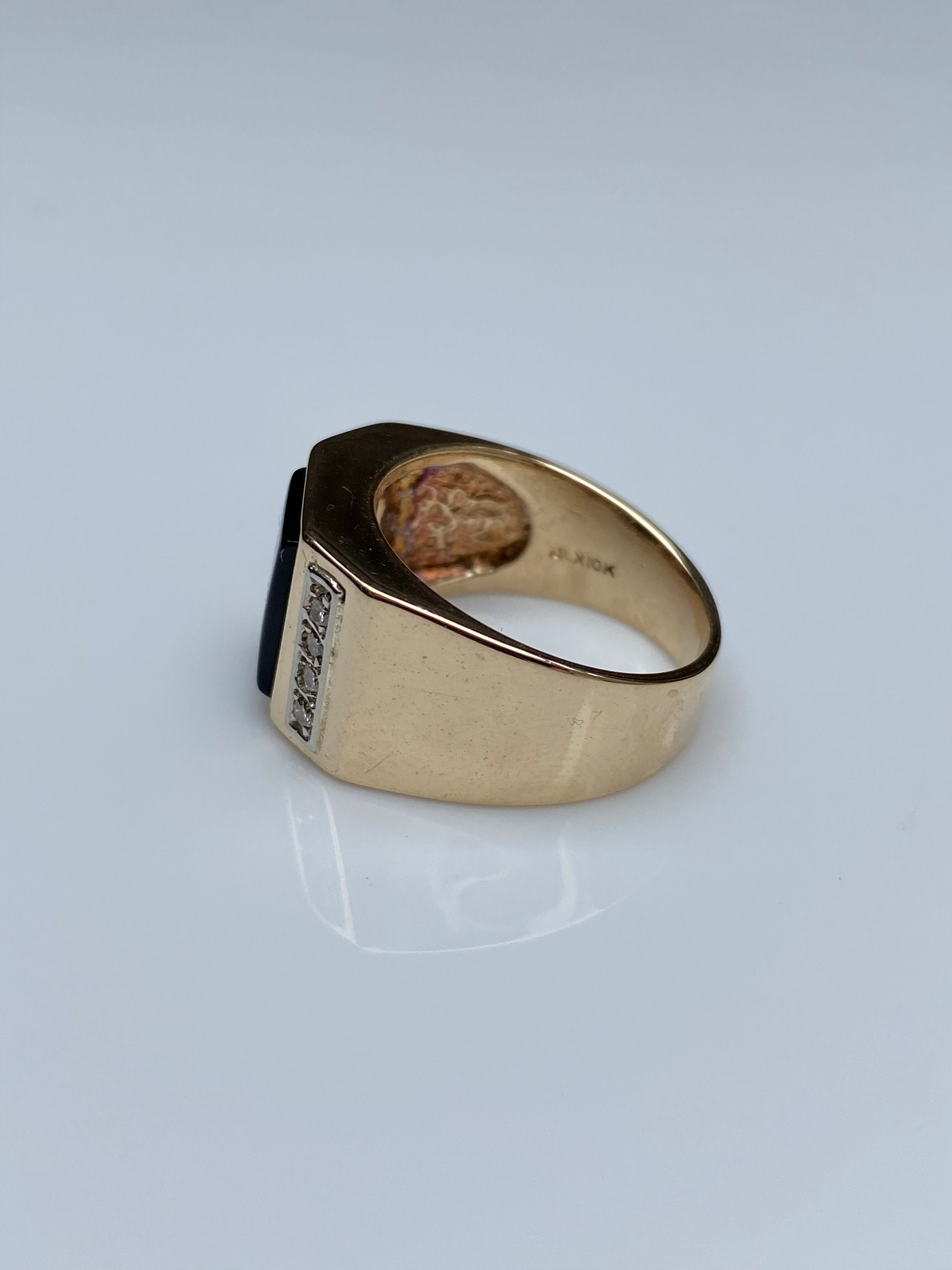 Vintage Solid 10k Yellow Gold Onyx & Diamond Ring - Size 7.5