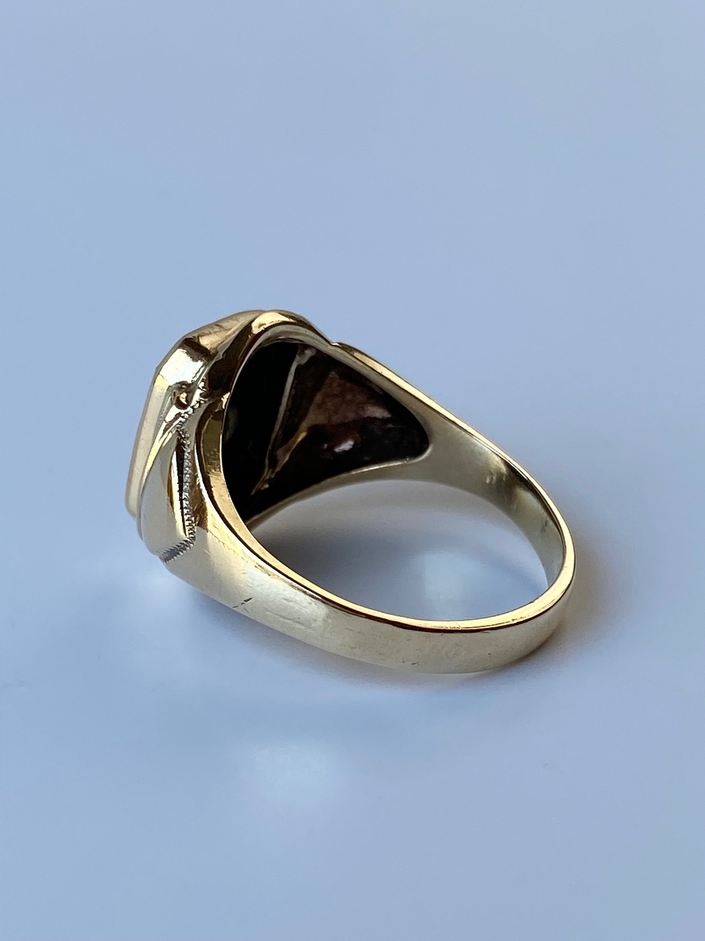 Solid 10k Yellow Gold Black Onyx 'K of C' Class Ring - Size Solid 10k Yellow Gold Black Onyx 'K of C' Class Ring - Size