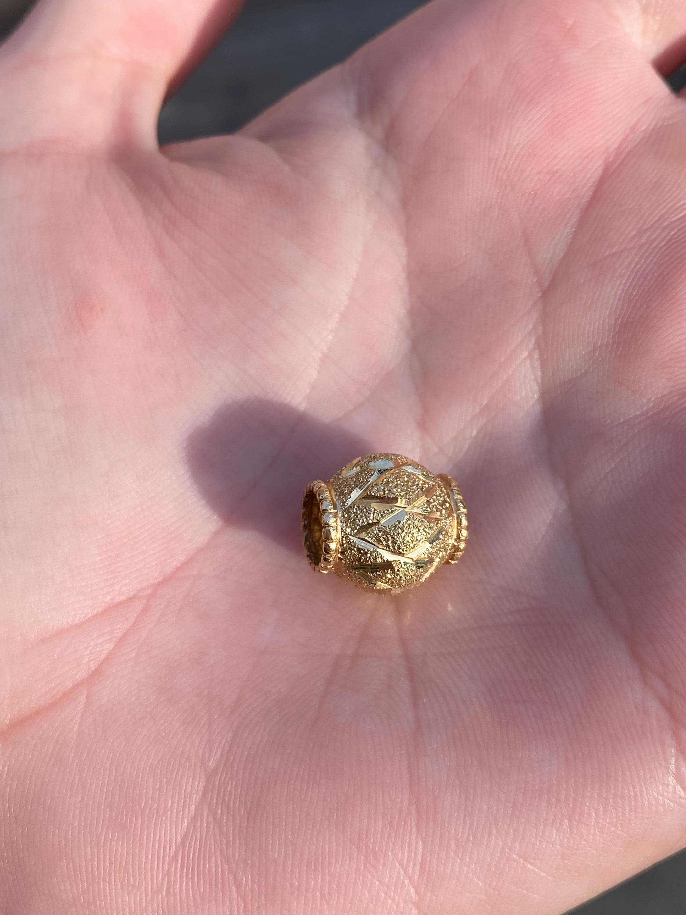 Vintage Solid 14k Yellow Gold Diamond Cut Bead - Real Genuine Gold - Quality Fine Estate Jewelry