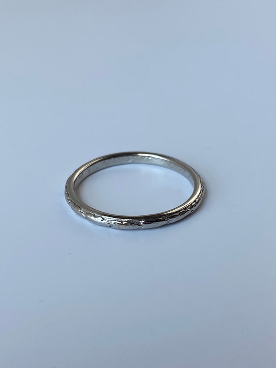 Vintage Solid Platinum Designed Ring Band - Size … - image 7