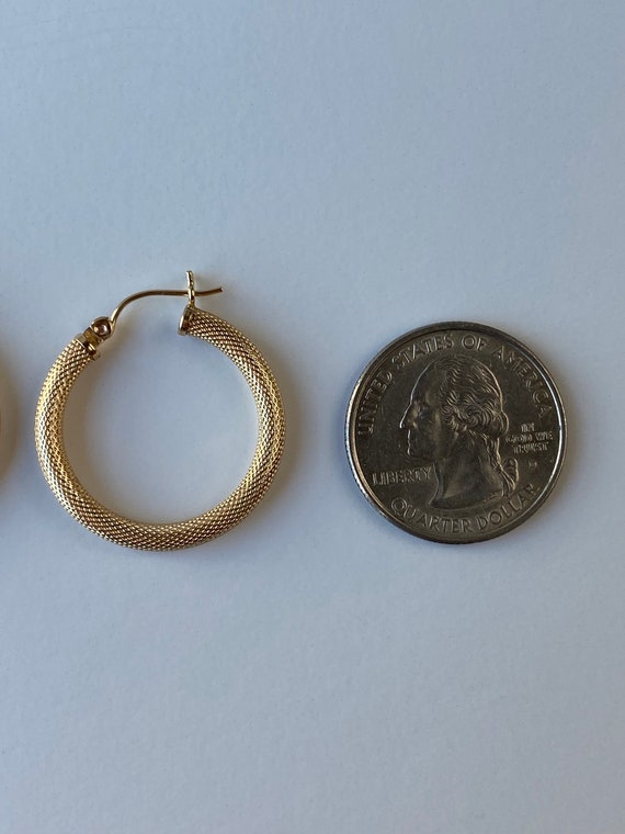 Vintage 14k Yellow Gold Textured Hoop Earrings - … - image 5