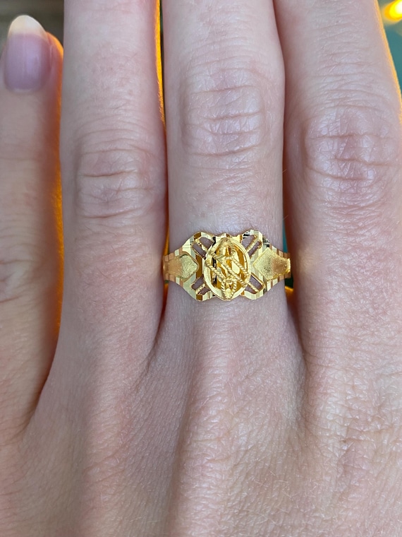 Solid 21k Yellow Gold Slim Diamond Cut Ring - Siz… - image 1