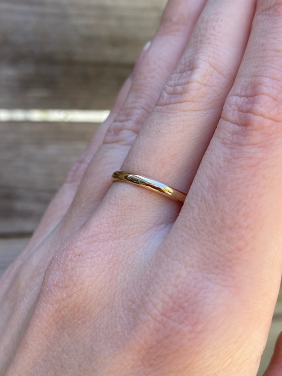 Vintage Solid 18k Yellow Gold Ring Band - Size 8.… - image 3