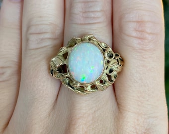Vintage Solid 14k Yellow Gold Opal Leaves Chunky Open Work Cocktail Ring - Size 5.75