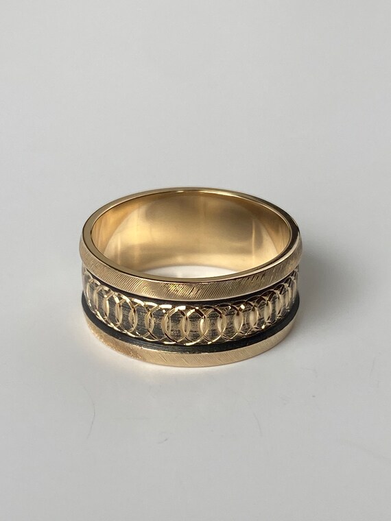 Vintage Solid 14k Yellow Gold Pattern Ring Band -… - image 6