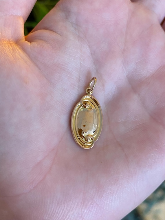 Vintage Solid 14k Yellow Gold Scrollwork Cufflink… - image 1