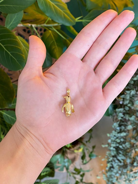 Vintage Solid 18k Yellow Gold Ruby Penguin Charm … - image 2