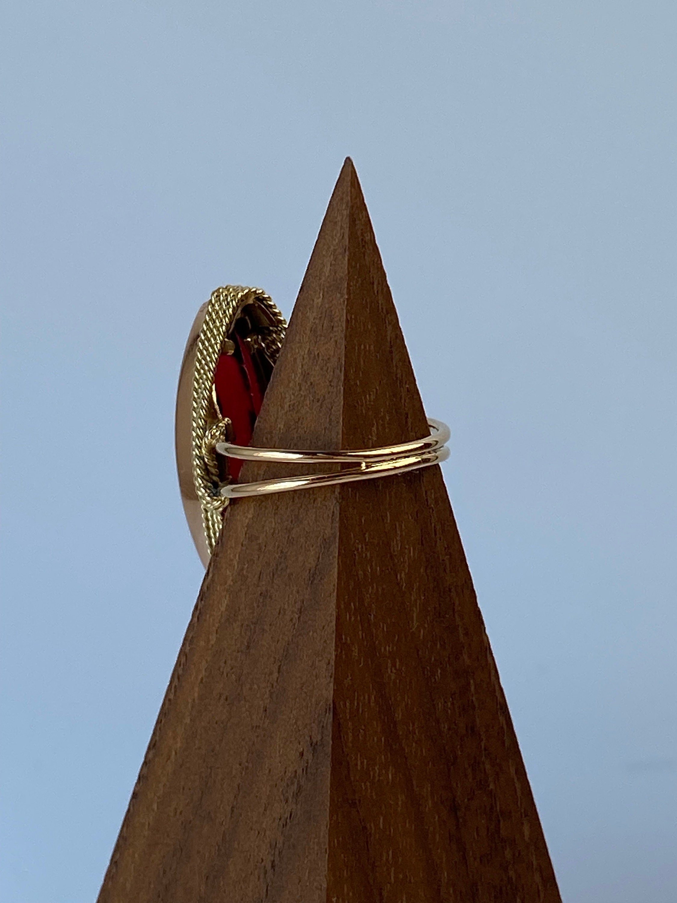 Vintage Solid 18k Yellow Gold Red Cubic Zirconia Marquis Vintage Solid 18k Yellow Gold Red Cubic Zirconia Marquis