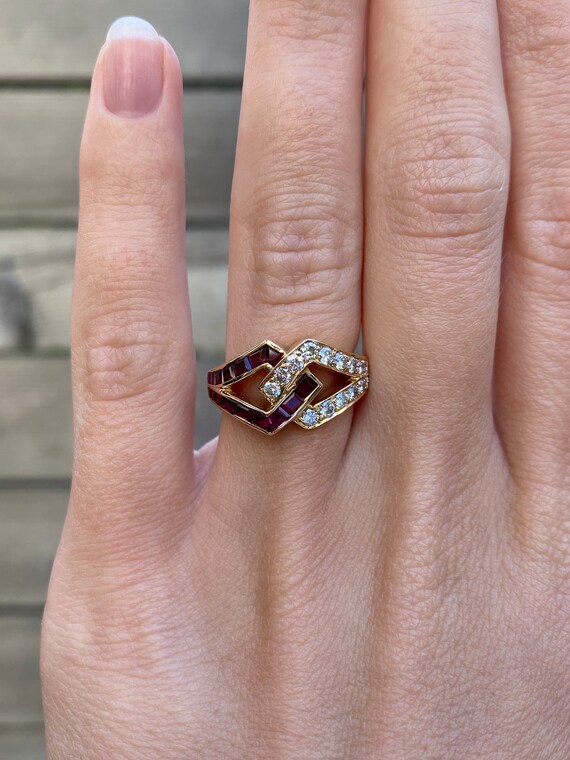 R and deals r estate jewelry