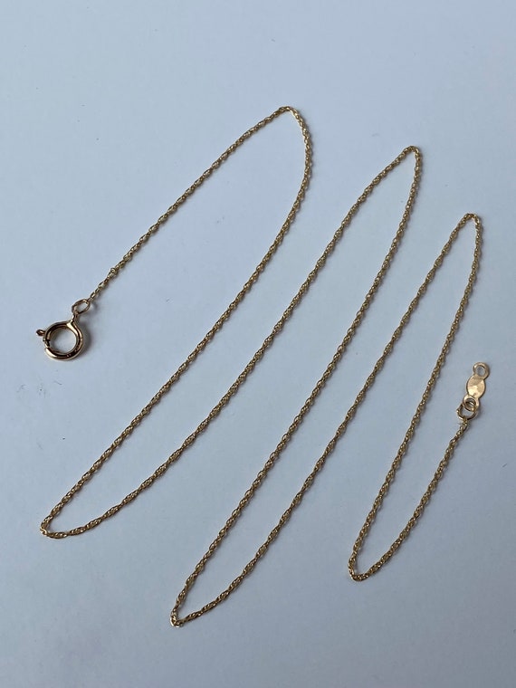 Vintage Solid 14k Yellow Gold Dainty Chain Neckla… - image 6