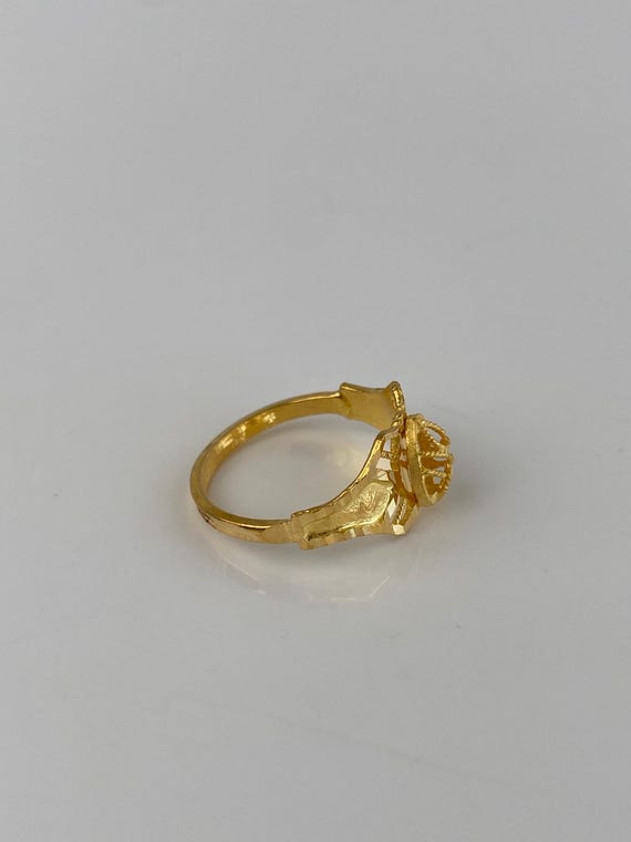 Solid 21k Yellow Gold Slim Diamond Cut Ring - Siz… - image 8