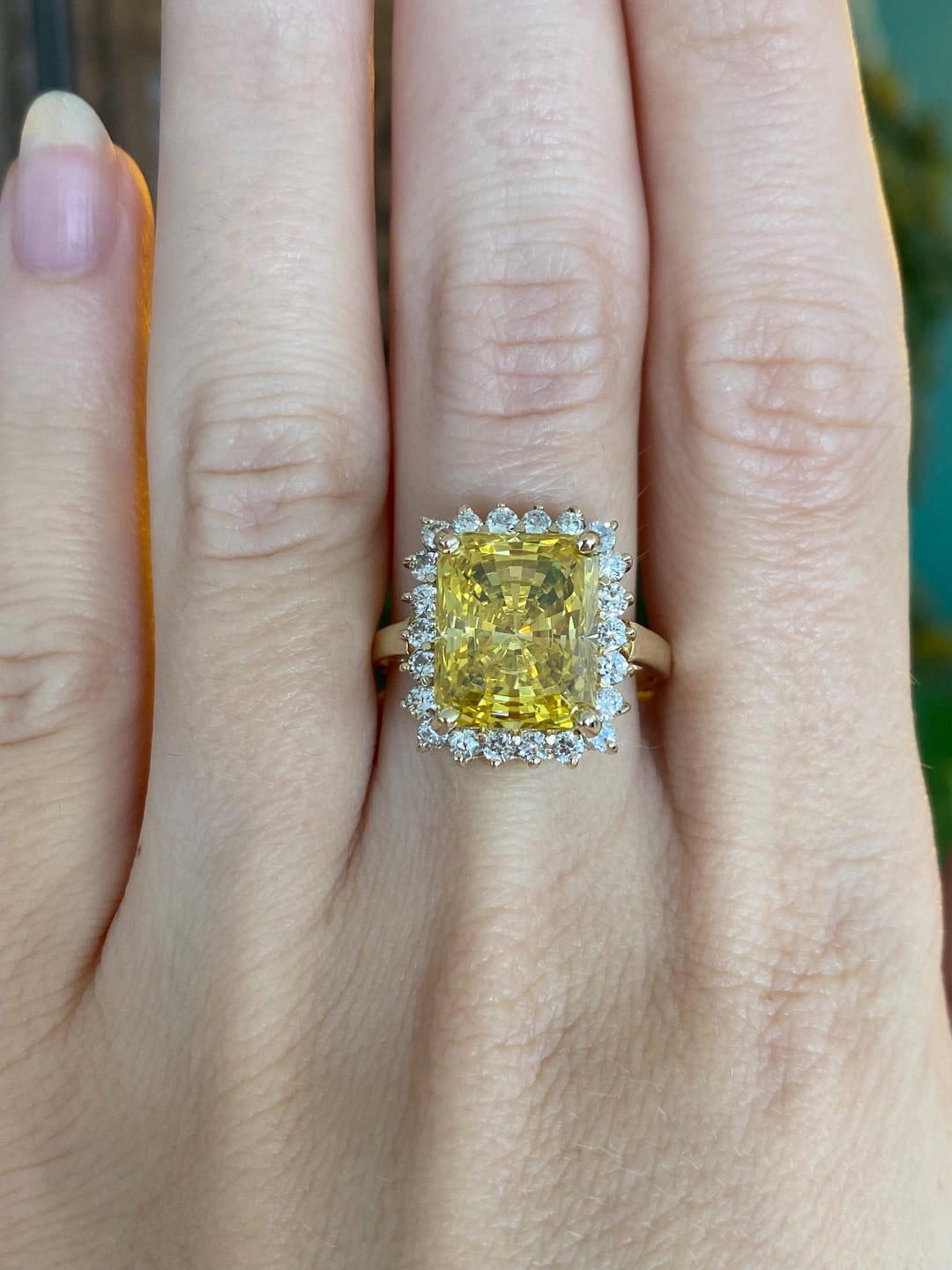Vintage Solid 14k Yellow Gold Yellow & Clear Cubic Zirconia Cocktail ...