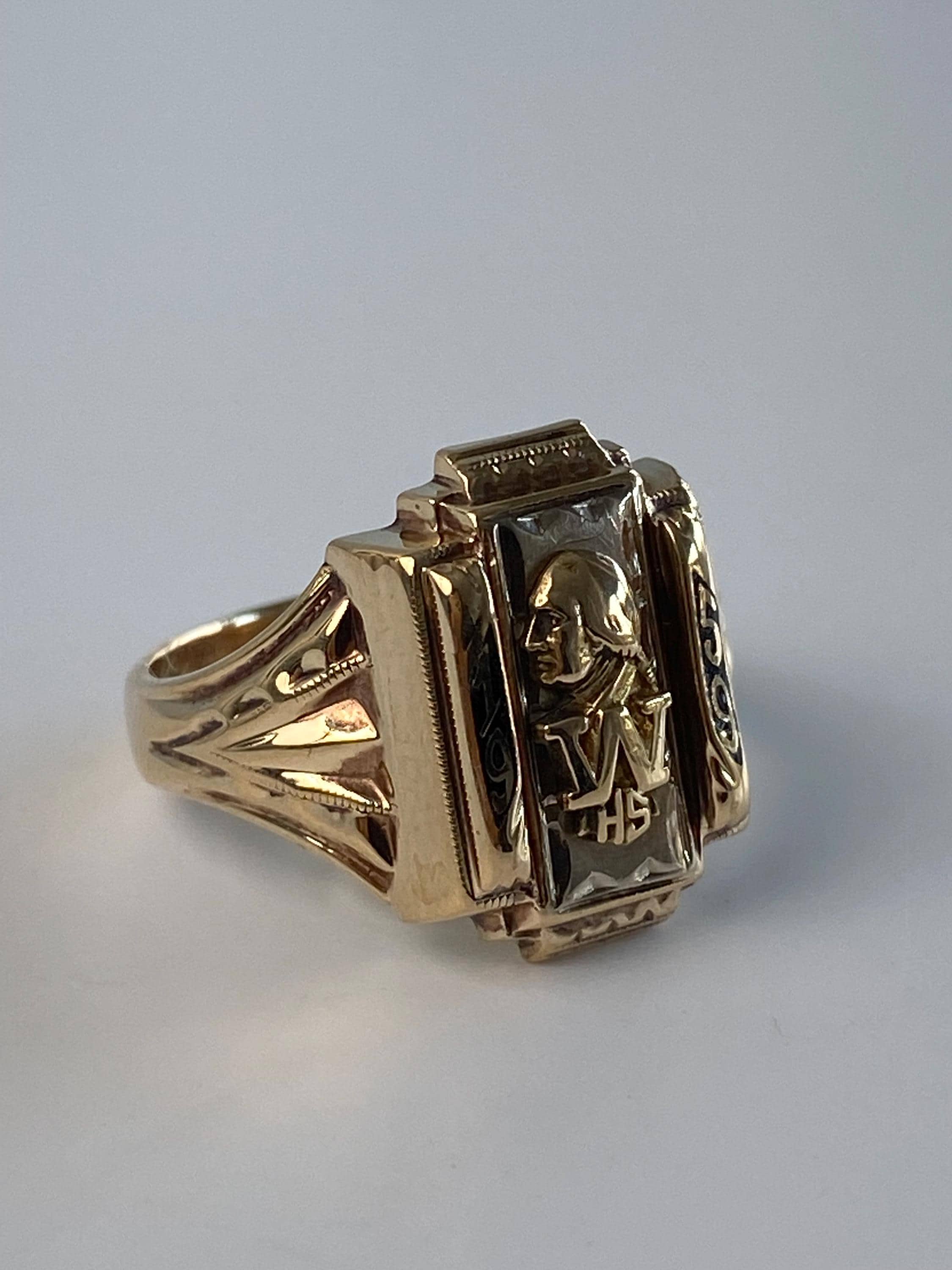 1960s college ring gold vantipue 19号 1960s college ring gold vantipue 19号
