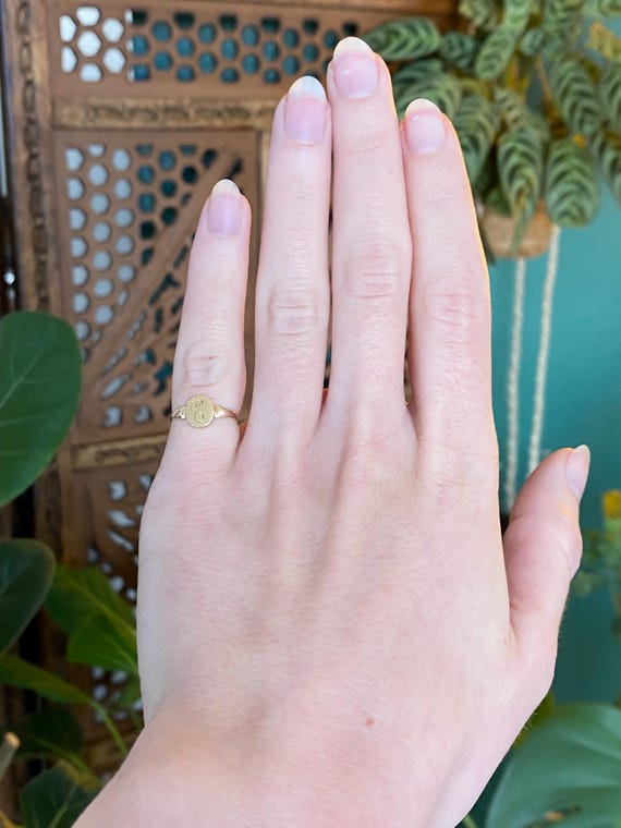 Vintage Solid 10k Yellow Gold Initial 'E' Signet … - image 2