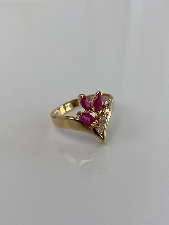 Solid 14k Yellow Gold Diamond Ruby Ring - Size 6.… - image 9