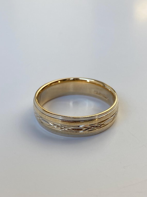 Vintage Solid 10k Yellow Gold Patterned Ring Band… - image 6