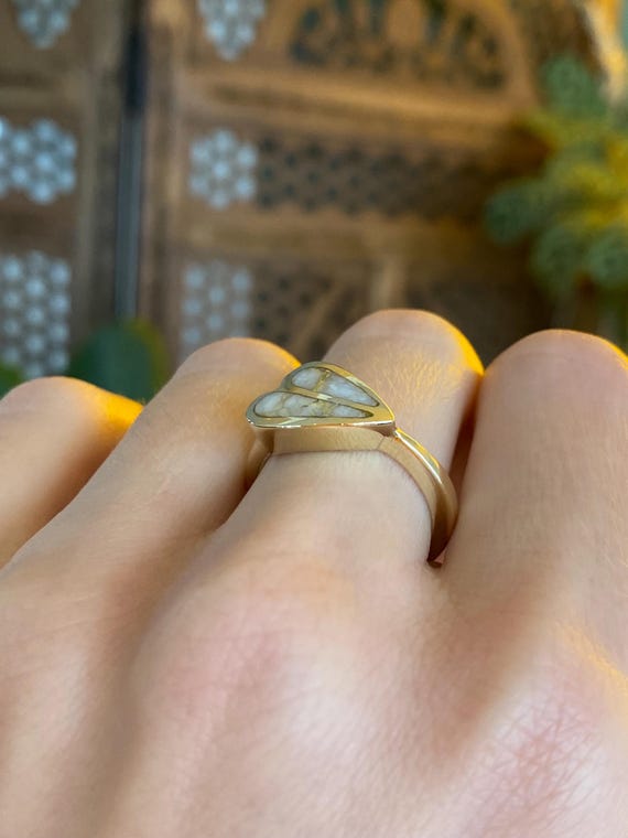 Vintage Solid 14k White Stone Inlay Ring - Size 6… - image 4