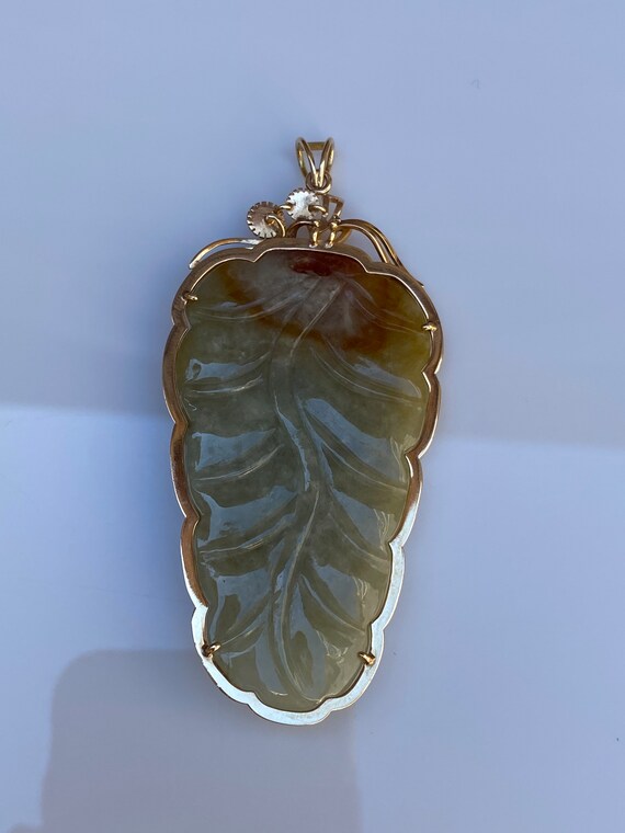 Vintage 14k Yellow Gold Carved Jade Charm - Green… - image 8