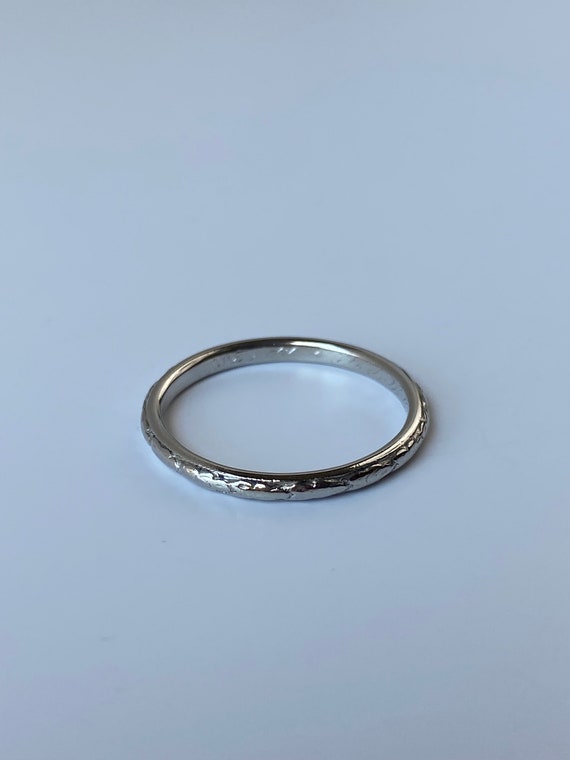 Vintage Solid Platinum Designed Ring Band - Size … - image 8