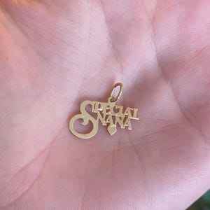 Breloque grand-mère vintage en or jaune massif 14 carats