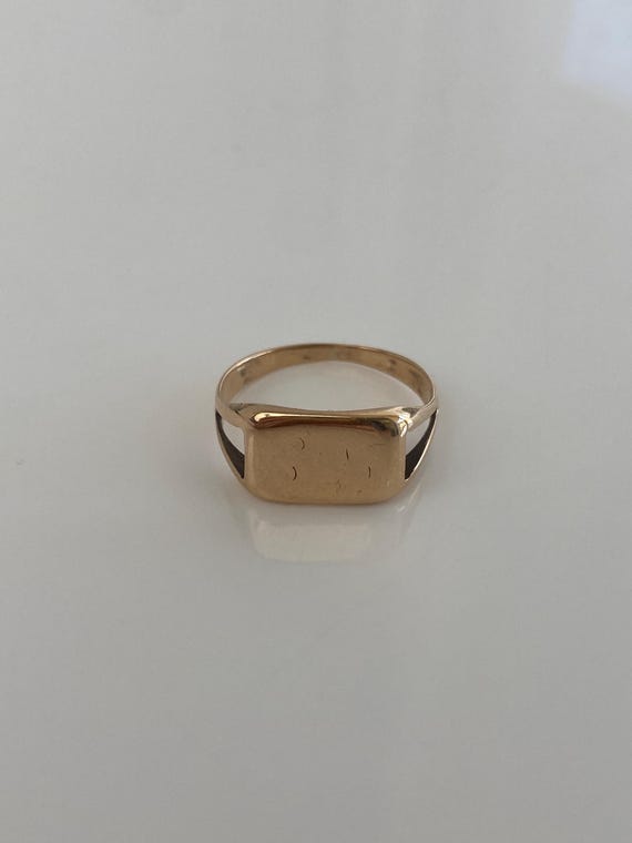 Vintage Solid 9k Yellow Gold Rectangle Signet Rin… - image 5