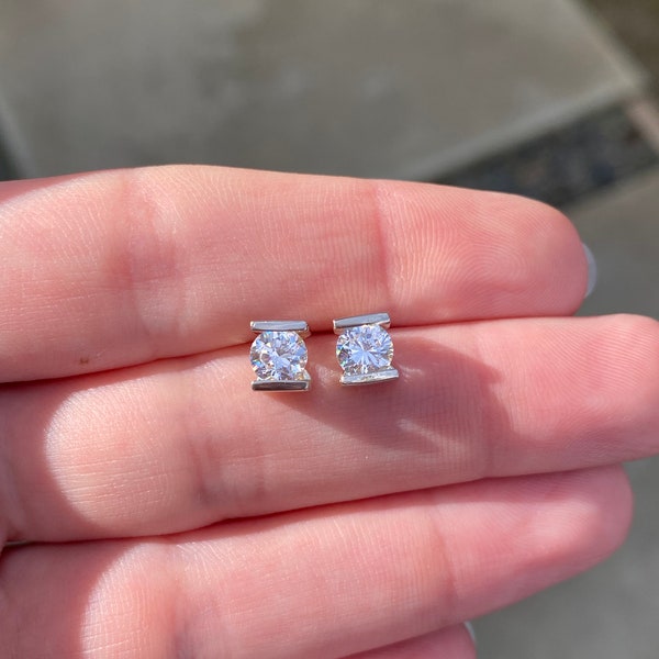 Vintage Solid 14k White Gold Cubic Zirconia Stud Earrings - Cubic Zirconia - Quality Fine Estate Jewelry - Real Genuine Gold - Gift For Her