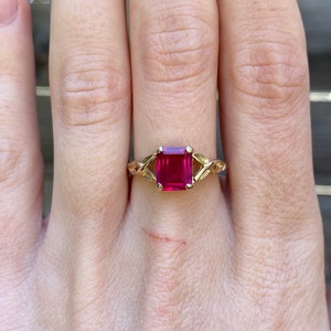 Solid 14k Yellow Gold Pink Sapphire Ring - Size 7.5 - Quality Fine Estate Jewelry - Real Genuine Gold