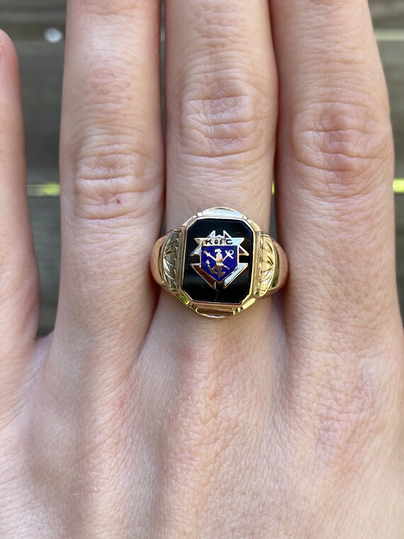 Solid 10k Yellow Gold Black Onyx 'K of C' Class Ring - Size Solid 10k Yellow Gold Black Onyx 'K of C' Class Ring - Size