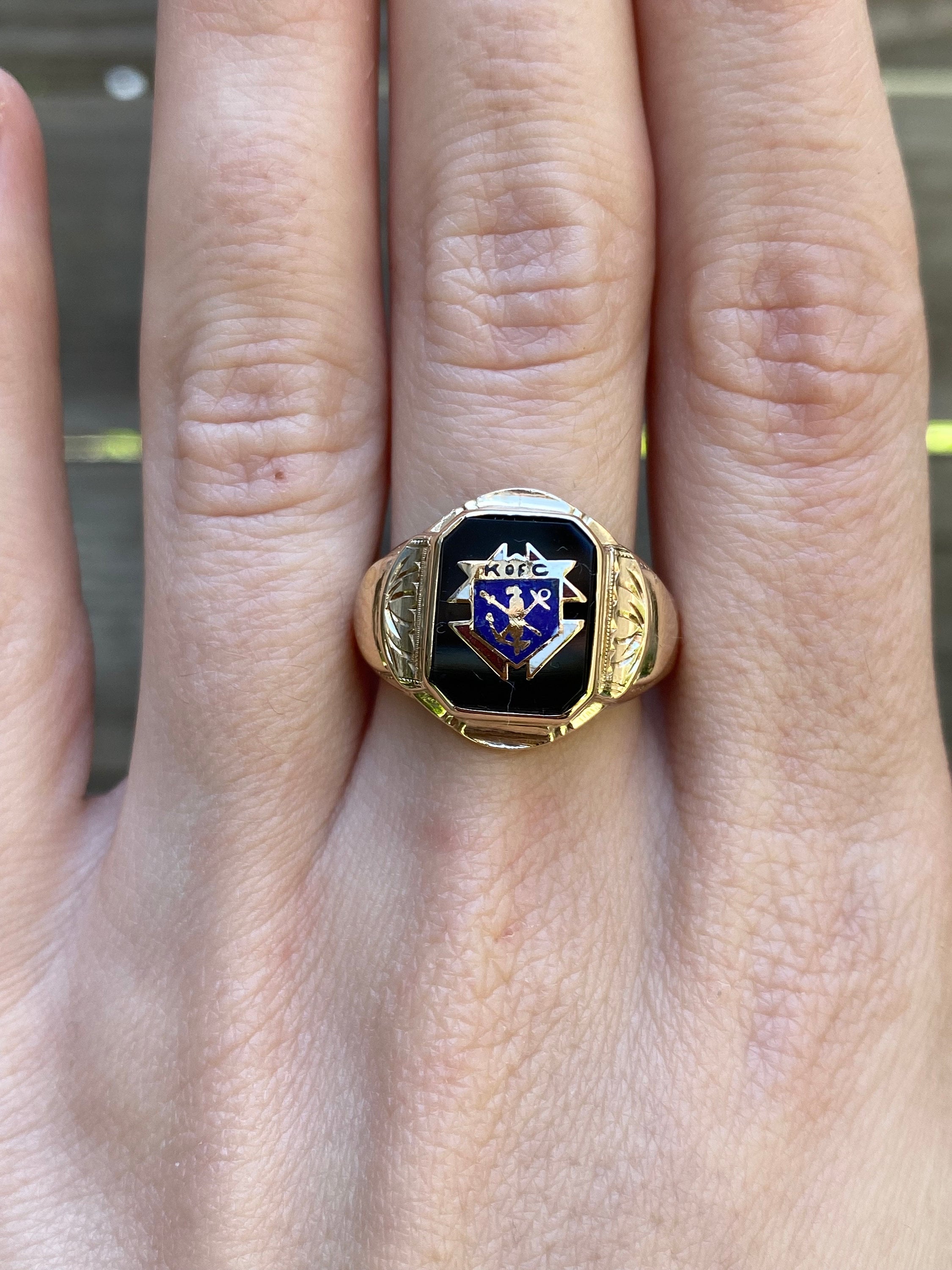 Solid 10k Yellow Gold Black Onyx 'K of C' Class Ring - Size Solid 10k Yellow Gold Black Onyx 'K of C' Class Ring - Size
