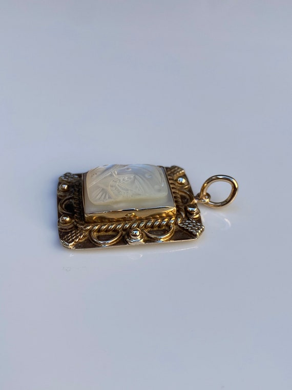 Vintage Solid 14k Yellow Gold Mother of Pearl Cam… - image 4