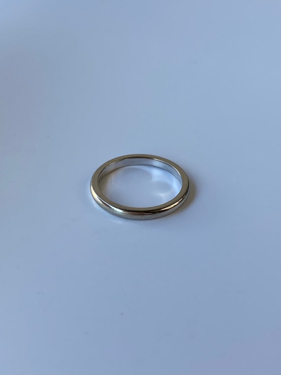 Vintage Solid 14k White Gold Art Carved Ring Band… - image 8