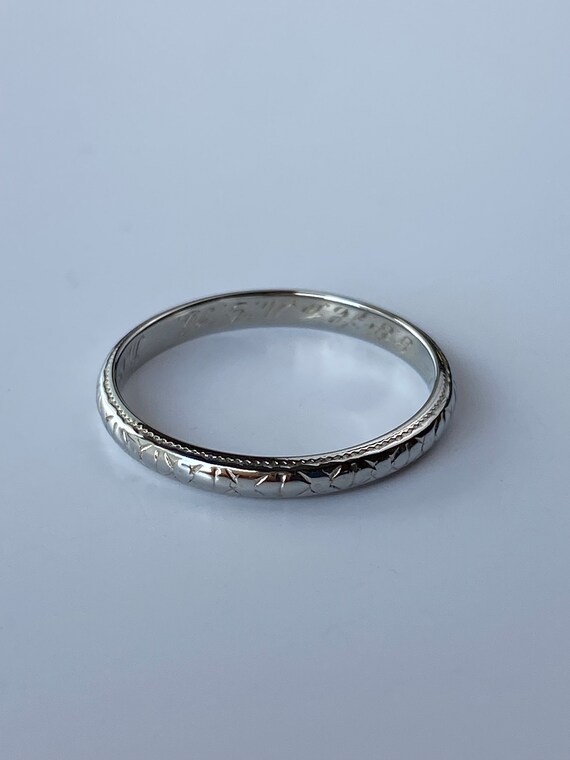 Vintage Solid 18k White Gold Designed Miligrain R… - image 8