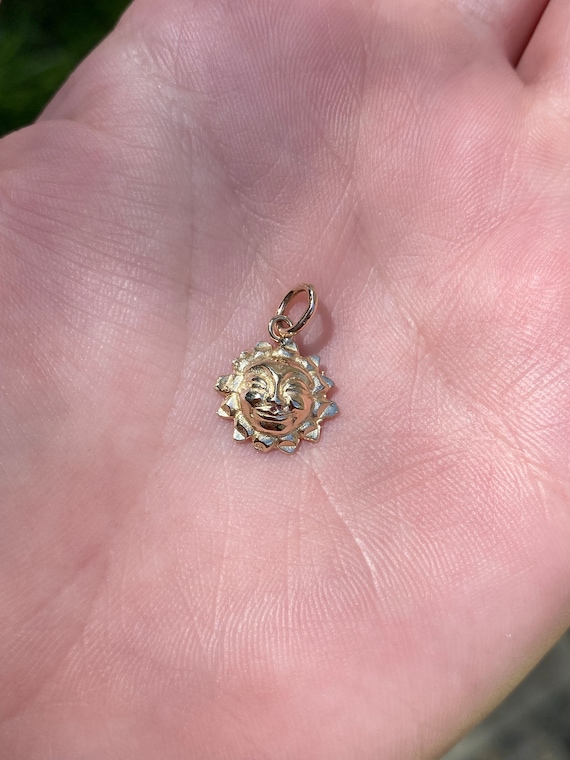 Vintage Solid 14k Yellow Gold Sun Charm - Real Gen