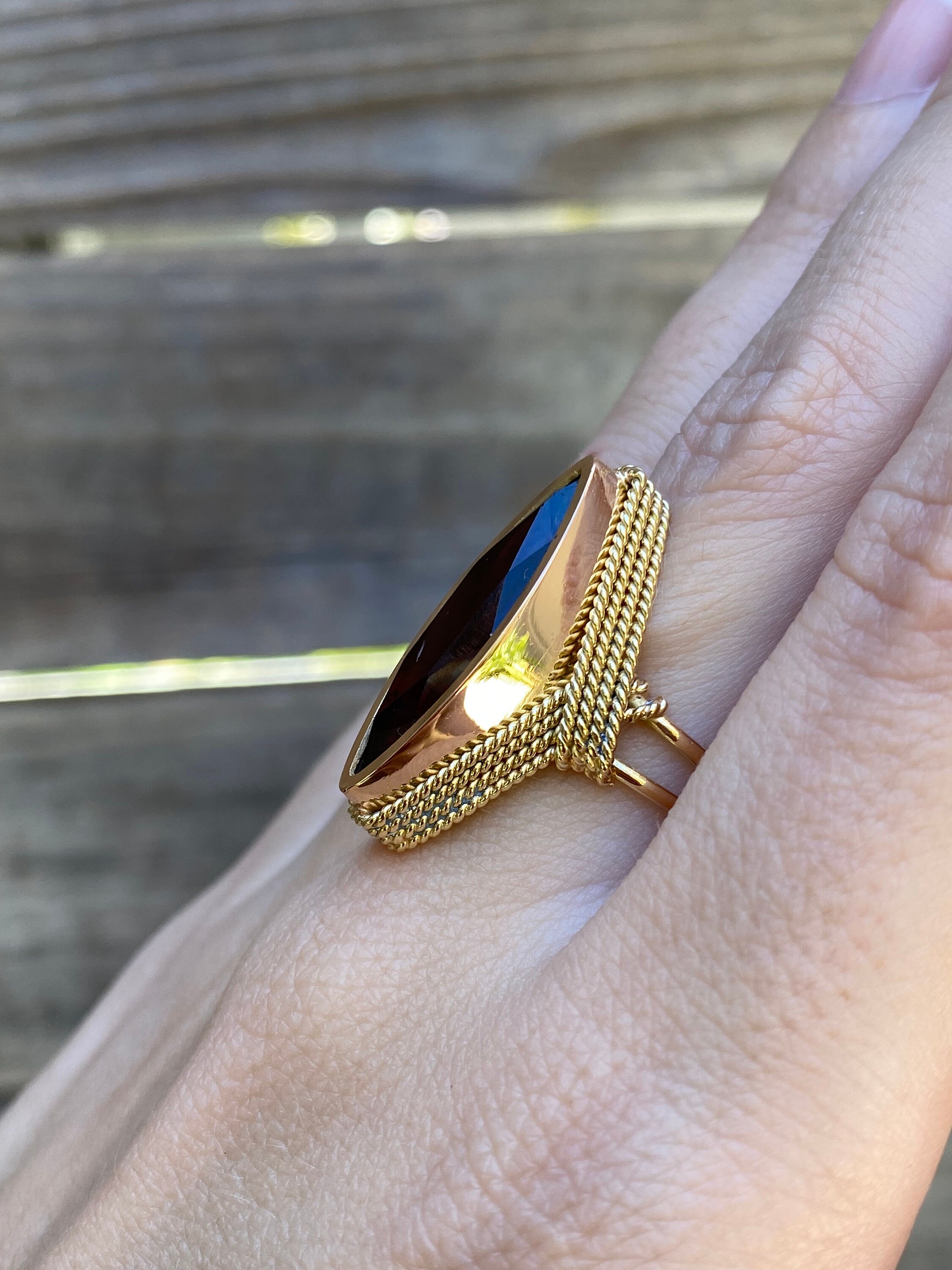 Vintage Solid 18k Yellow Gold Red Cubic Zirconia Marquis Vintage Solid 18k Yellow Gold Red Cubic Zirconia Marquis