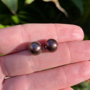 Vintage Solid 14k Yellow Gold Brown Pearl Stud Earrings - Fine Estate Jewelry - Real Genuine Gold