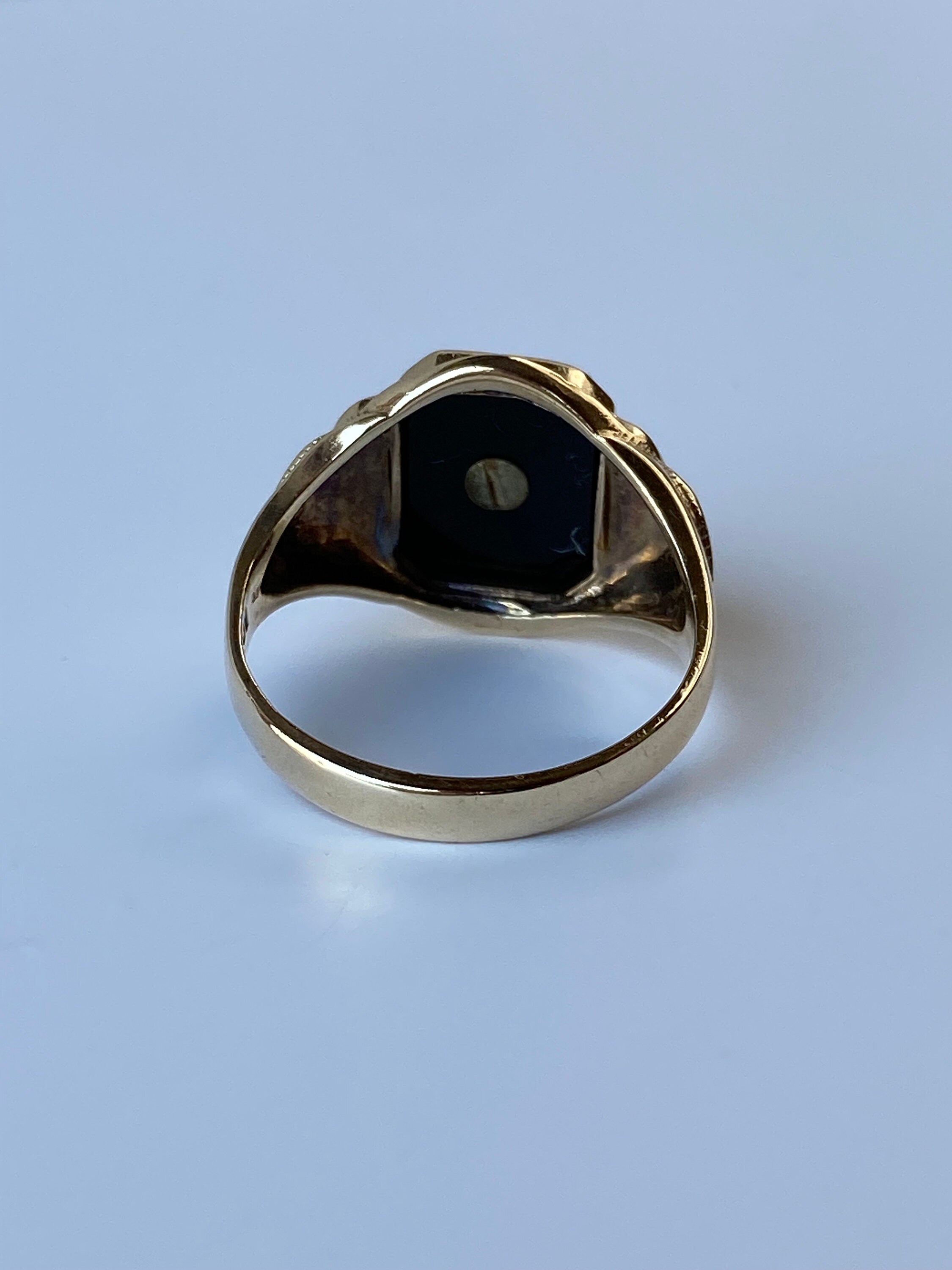 Solid 10k Yellow Gold Black Onyx 'K of C' Class Ring - Size Solid 10k Yellow Gold Black Onyx 'K of C' Class Ring - Size