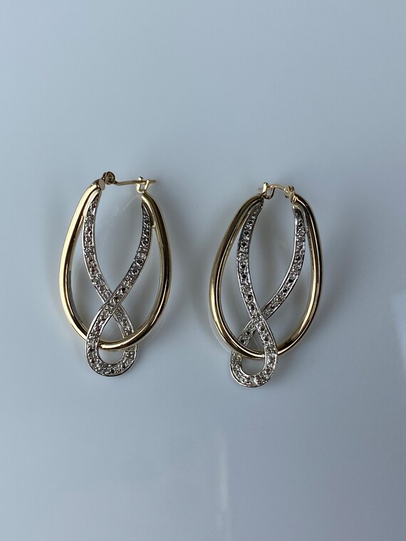 Vintage 14k Yellow Gold Diamond Oval Hoop Earring… - image 8