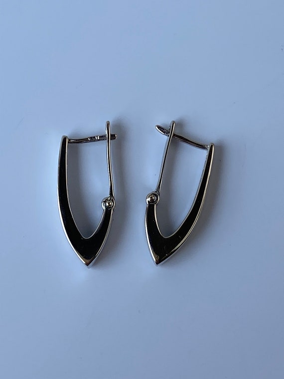 Vintage Solid 14k White Gold Chevron Hoop Earring… - image 5