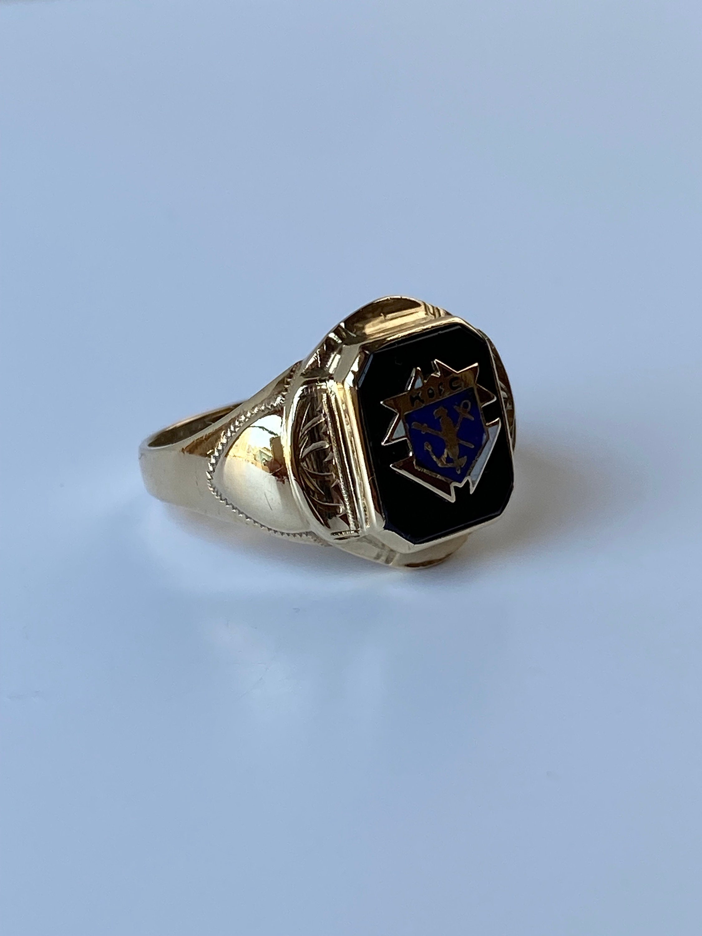 Solid 10k Yellow Gold Black Onyx 'K of C' Class Ring - Size Solid 10k Yellow Gold Black Onyx 'K of C' Class Ring - Size
