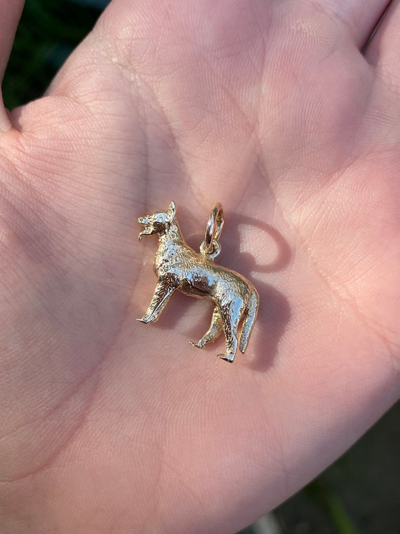 Vintage Solid 14k Yellow Gold German Shepard Dog … - image 1