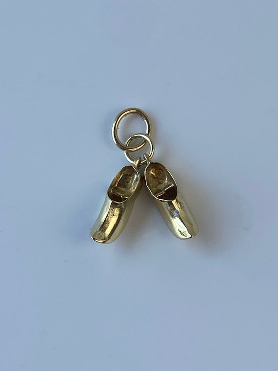 Vintage Solid 14k Yellow Gold Wooden Shoes Charm … - image 3