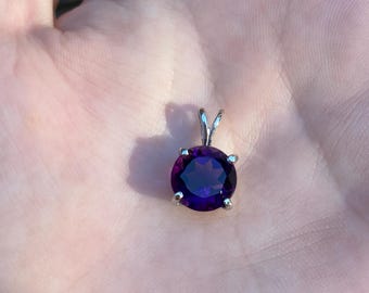 Vintage Solid 14k White Gold Amethyst Charm